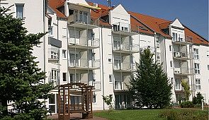 AWO Seniorenheim Kümmersbruck - Das Bild zeigt eine Außenaufnahme des AWO Seniorenheims in Kümmersbruck