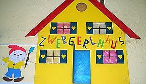 AWO Kindergarten Zwergerlhaus - Das Bild zeigt ein Gemälde des AWO Kindergarten Zwergerlhaus